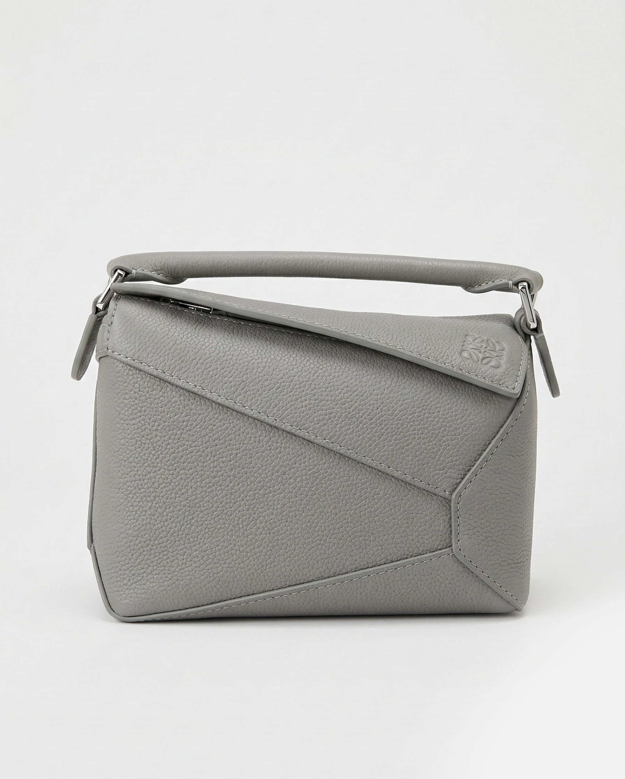 Loewe Small Puzzle Bag in Ash Grey Soft Grained Calfskin Loewe premium 1:1 craftmanship super master edition Loewe Small Puzzle Bag in Ash Grey Soft Grained Calfskin