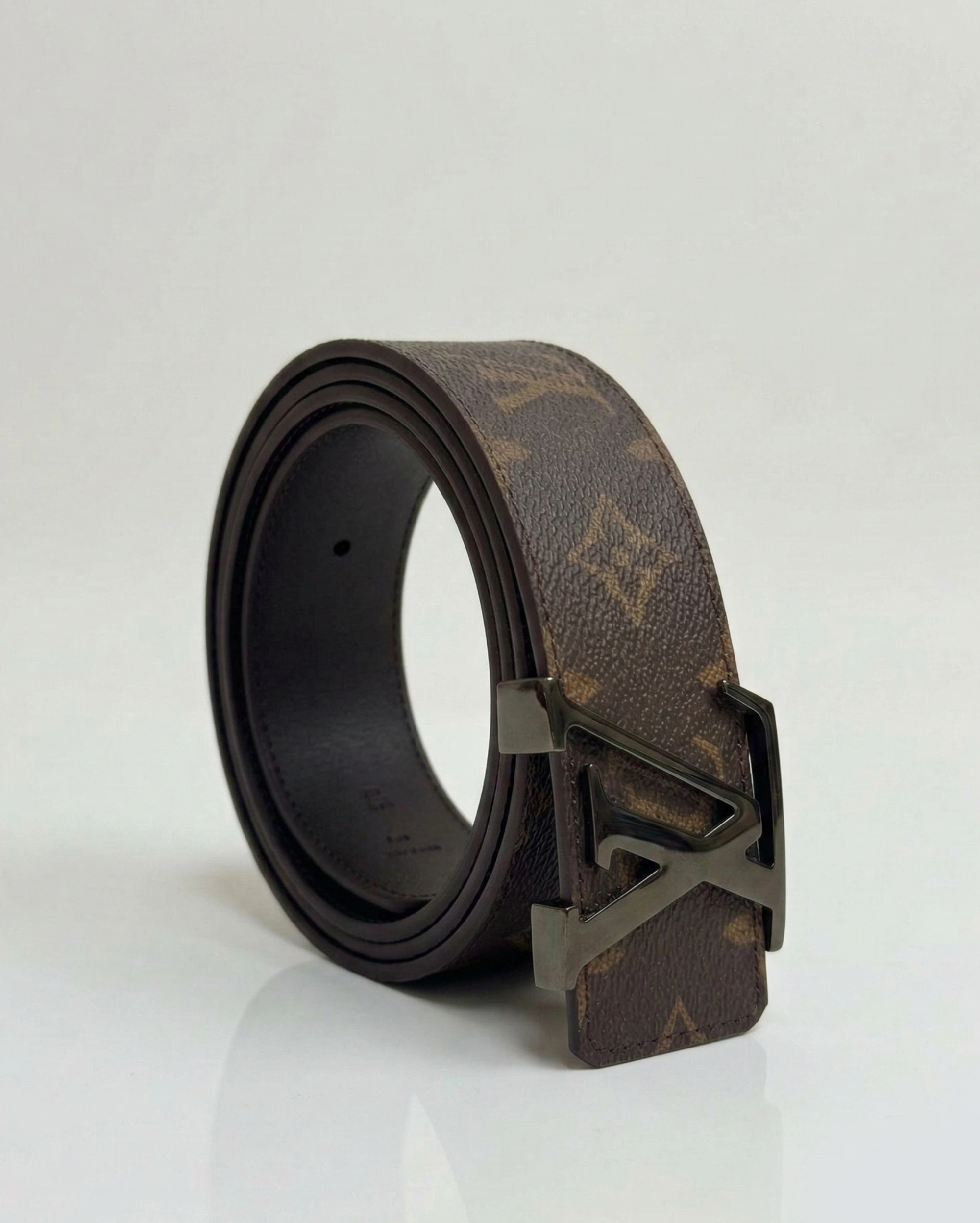 Louis Vuitton LV Initiales Monogram Canvas Belt with Matte Black Buckle LOUIS VUITTON premium 1:1 craftmanship super master edition Louis Vuitton LV Initiales Monogram Canvas Belt with Matte Black Buckle