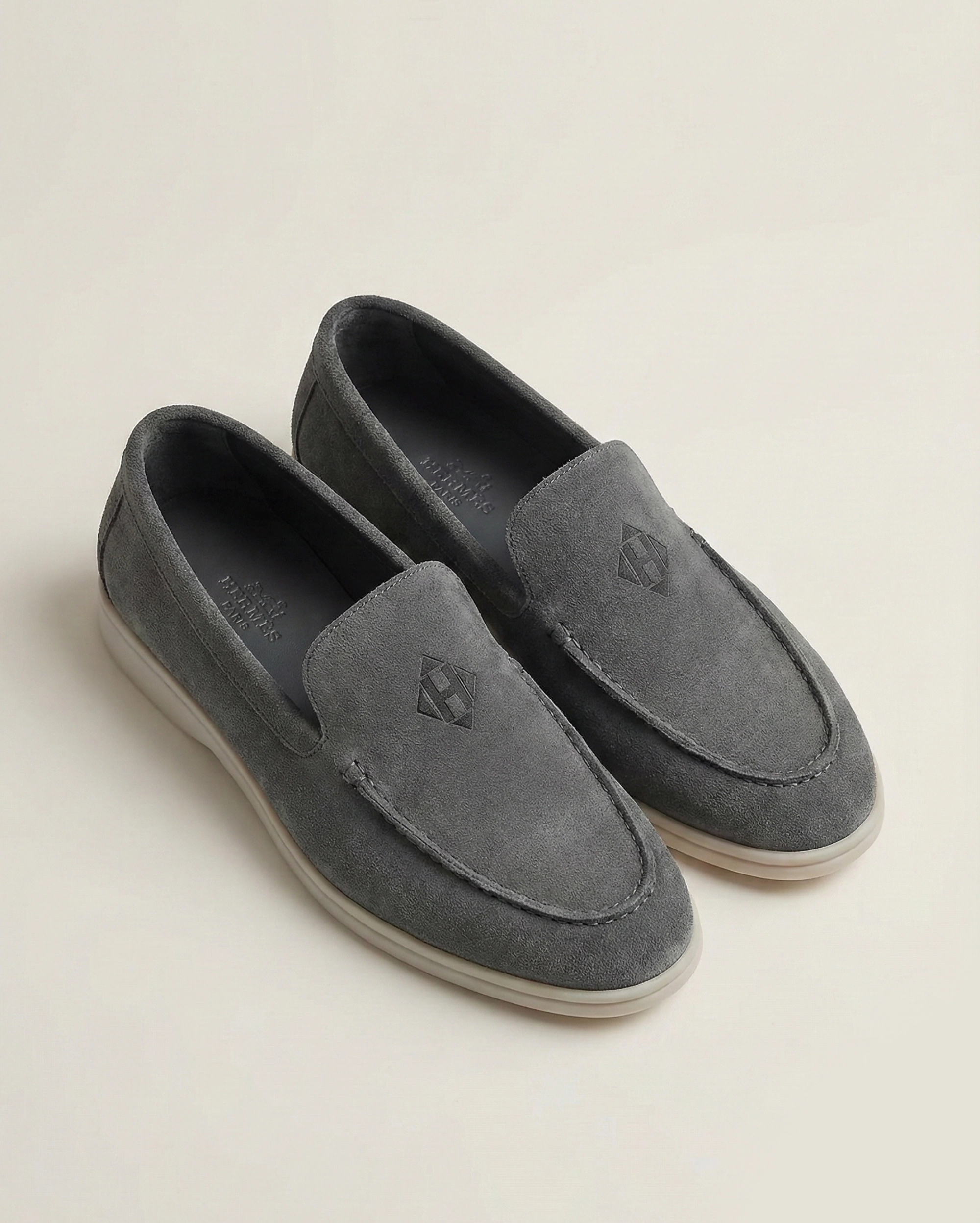 Hermès Saga Suede Loafers in Gris Ardoise Hermes premium 1:1 craftmanship super master edition Hermès Saga Suede Loafers in Gris Ardoise