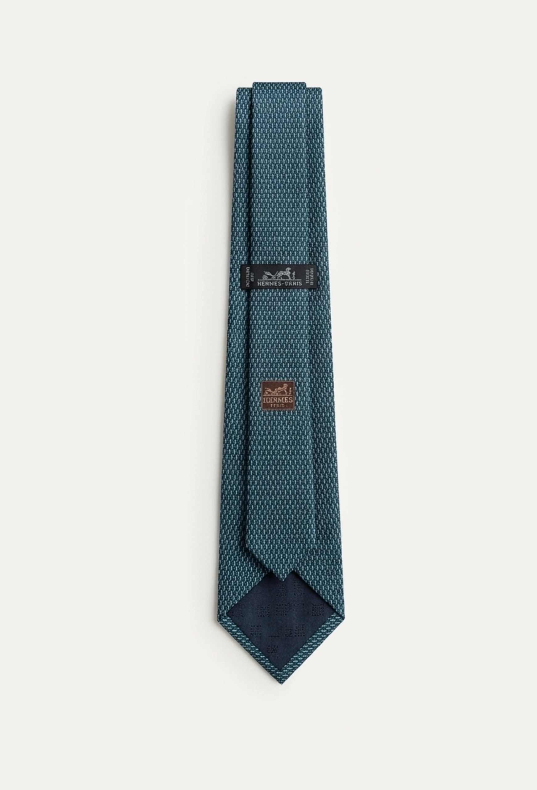 Hermès Paris 100% Silk Tie – Handmade Luxury Edition Hermes premium 1:1 craftmanship super master edition Hermès Paris 100% Silk Tie – Handmade Luxury Edition