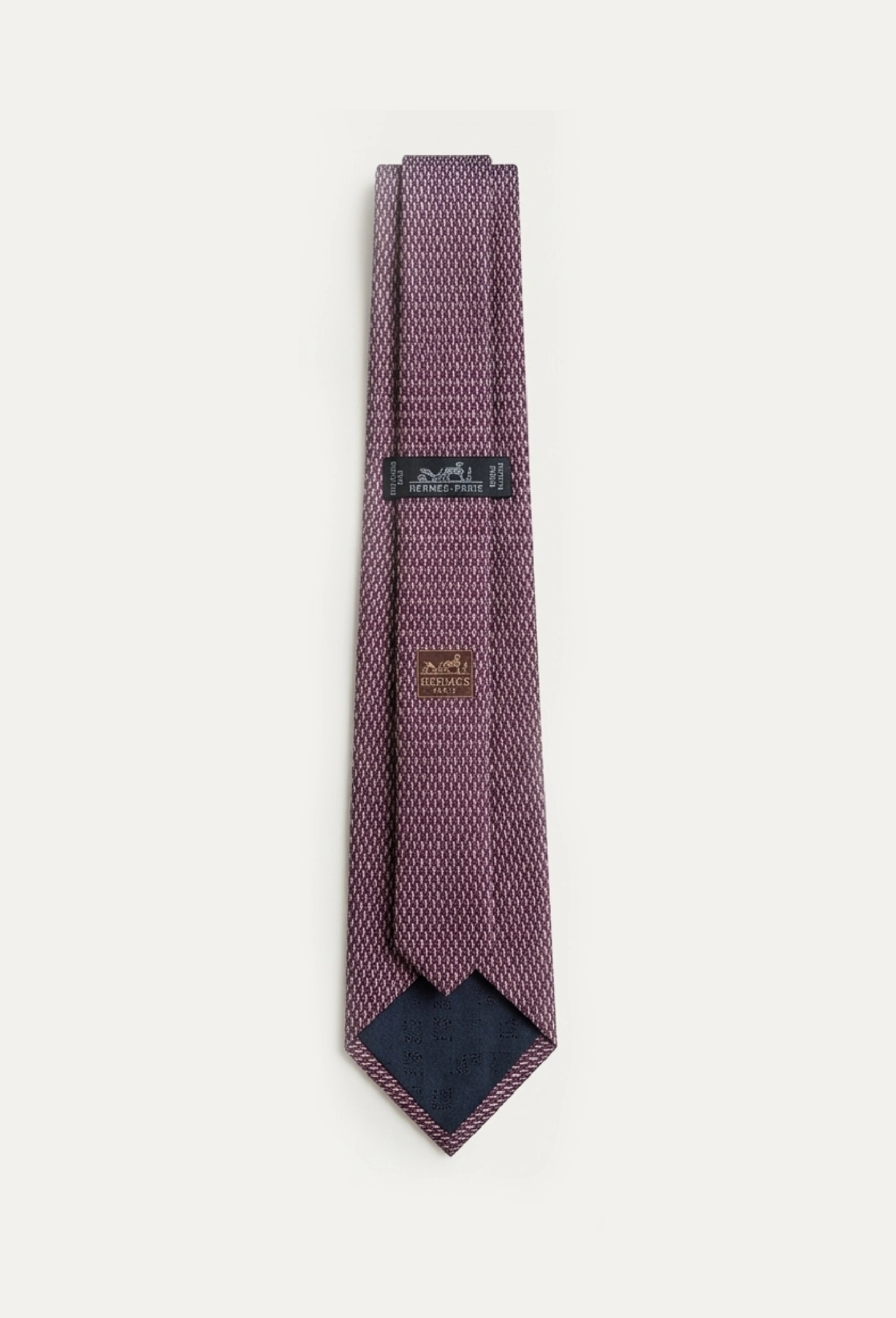 Hermès Paris 100% Silk Tie – Handmade Luxury Edition Hermes premium 1:1 craftmanship super master edition Hermès Paris 100% Silk Tie – Handmade Luxury Edition