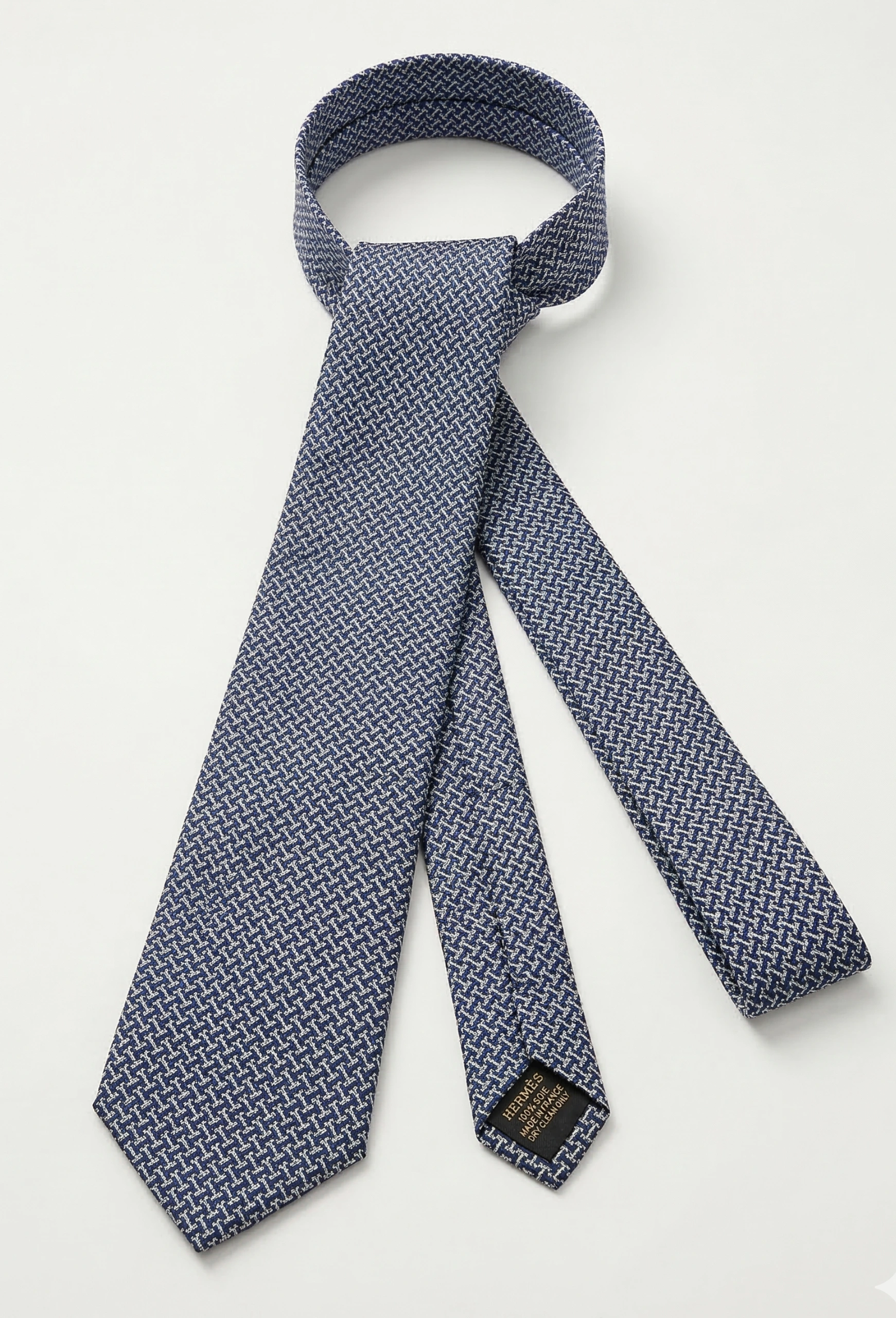 Hermès Paris 100% Silk Tie – Handmade Luxury Edition Hermes premium 1:1 craftmanship super master edition Hermès Paris 100% Silk Tie – Handmade Luxury Edition